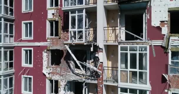 Destroyed Residential Modern House Air Attack War Ukraine Catastrophe Holes — Vídeos de Stock