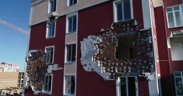 Zničili Moderní Obytný Dům Leteckém Útoku Válka Ukrajině Katastrofa Díry — Stock video