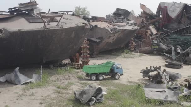 Καταστράφηκε Στρατιωτική Φάλαγγα Καμένα Οχήματα Μάχης Ράστυ Συνέπειες Μιας Επίθεσης — Αρχείο Βίντεο