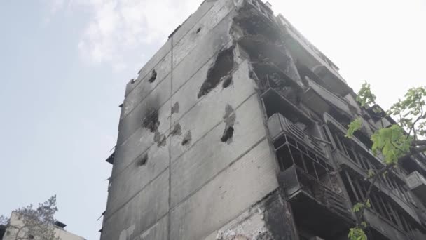 Edificio Apartamentos Bombardeado Después Ataque Aéreo Guerra Ucrania Mariupol — Vídeo de stock