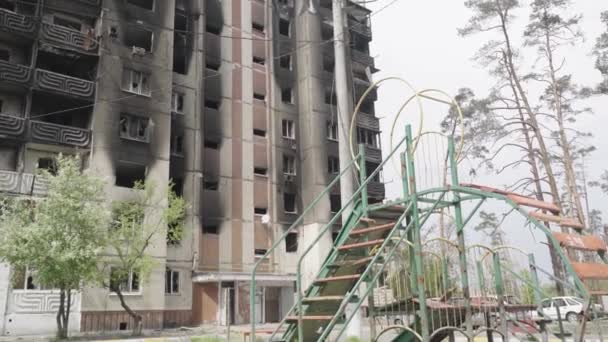 Bombed Out Apartment Building Airstrike War Ukraine Mariupol — Video