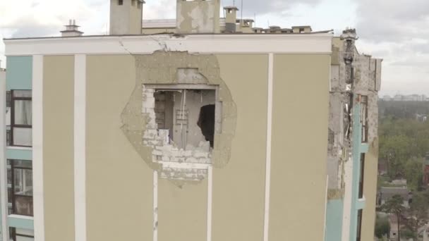 Bombed Out Modern Residential Building City Bucha Aerial War Ukraine — стокове відео