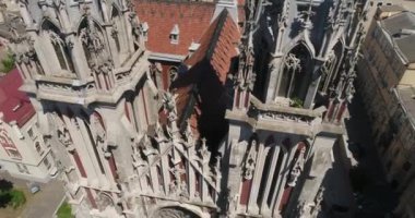 Ukrayna. Kyiv. İHA anten. Görüntü. Kyiv Ukrayna 'daki Aziz Nicolas Katolik Kilisesi anıtları. Yaz.