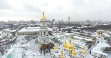 Ulusal Kyiv-Pechersk Tarihi Kültürel Koruma Alanı. Havadan. Ukrayna. Kyiv. Kış