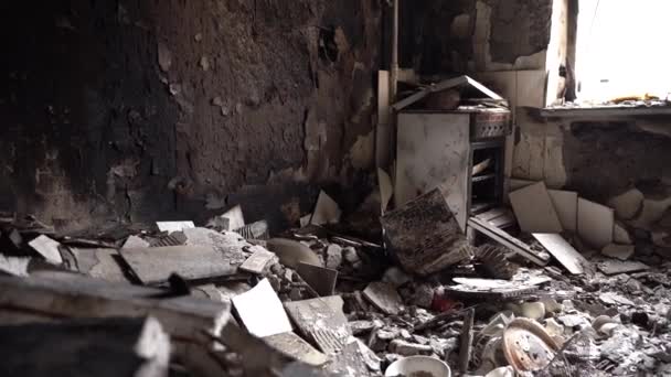 Apartment Inhabitants Evacuation Bombing Peaceful City Left Belongings Residents Bombed — Video