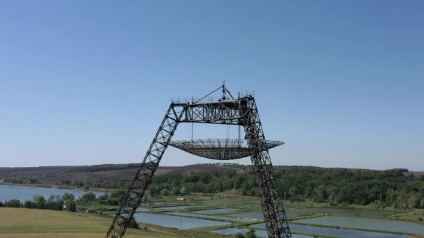 電離圏を研究するための放棄された駅 ウクライナのハルキウ州ジミヴ 空中だ 電離圏研究所 駅のプレート反射板 — ストック動画