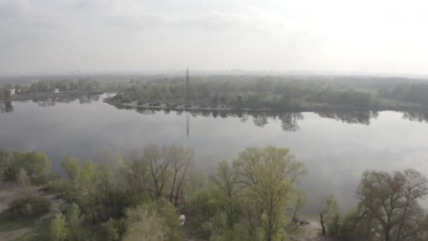 Desna河 乌克兰 Kyiv 从不同的角度看待河流 航空摄影 绿色的草地 — 图库视频影像