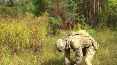 Ukraynalı izci İHA fırlatma alanından ayrılıyor. Ukrayna 'da savaş. NATO askerleri. Donetsk yönü