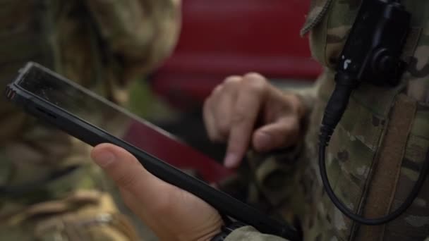 Ukraińscy Zwiadowcy Szukają Pozycji Wroga Pomocą Drona Wojna Ukrainie Wojska — Wideo stockowe