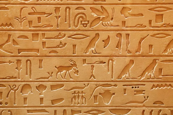 Old Egyptian pictorial writing on a sandstone — Stock Photo, Image