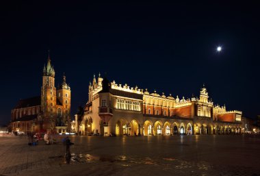 Krakow, Polonya pazarı Meydanı gece görünümü