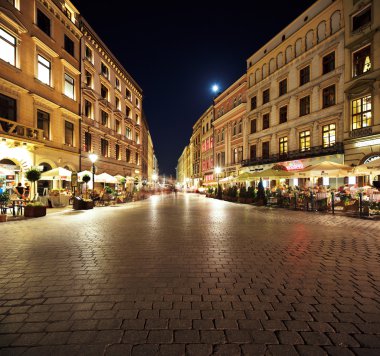 Krakow, Polonya pazarı Meydanı gece görünümü