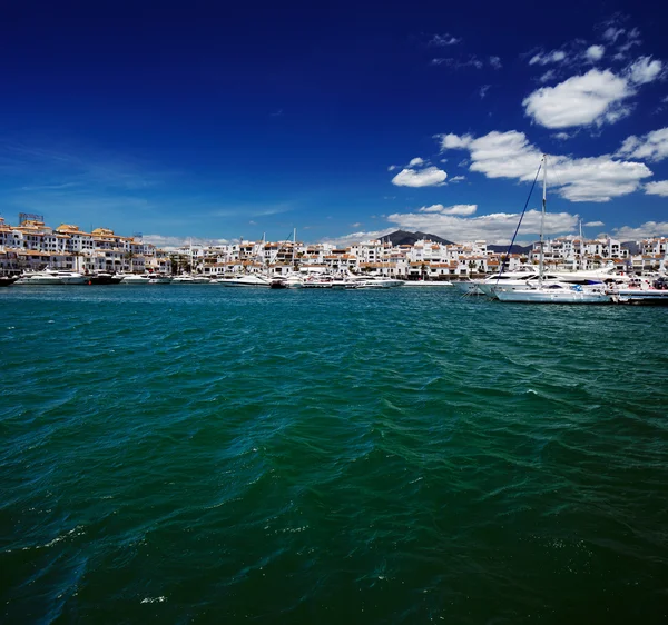 Luxury yachts and motor boats in Puerto Banus marina in Marbella, Spain — Stock Photo, Image