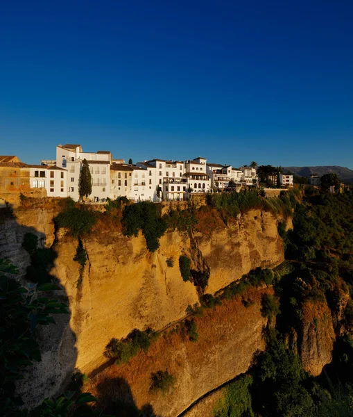 Magnífica vista desde el Puente Nuevo de Ronda en Andalucía, España — Foto de Stock