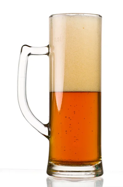 Half Full Beer Glass — Fotografie, imagine de stoc