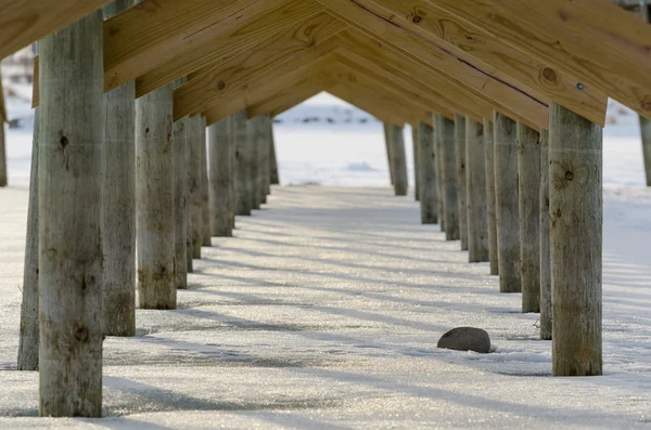 Holzbrücke — Stockfoto