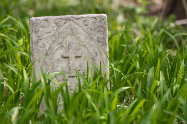오래 된 묘비 — 스톡 사진