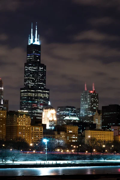 Skyline van Chicago nacht — Stockfoto