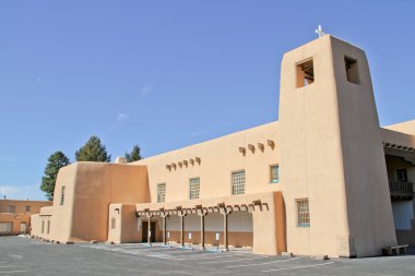 Adobe Katolik misyonu