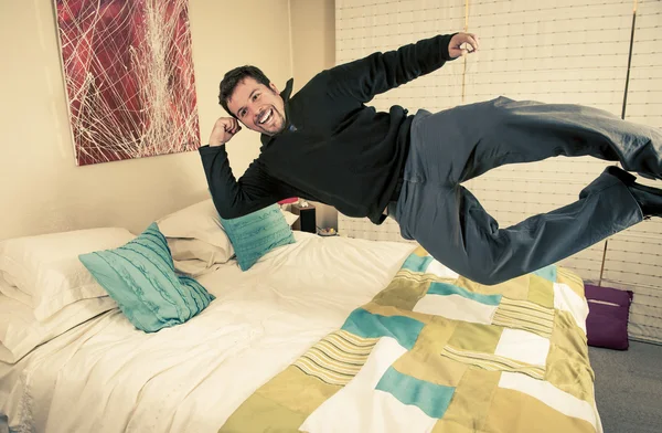 adam yatağının levitating