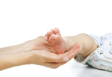 Anne bebek ayak tutar