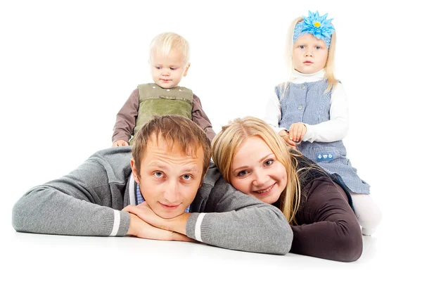 Glückliche Familie mit Töchtern — Stockfoto