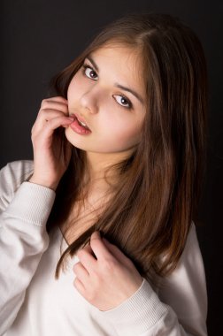 glamour girl brunet poz
