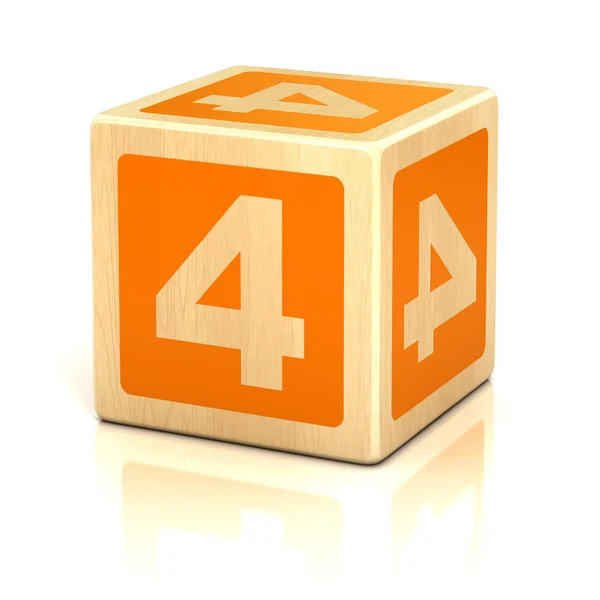 Номер четыре 4 деревянные блоки шрифт — стоковое фото