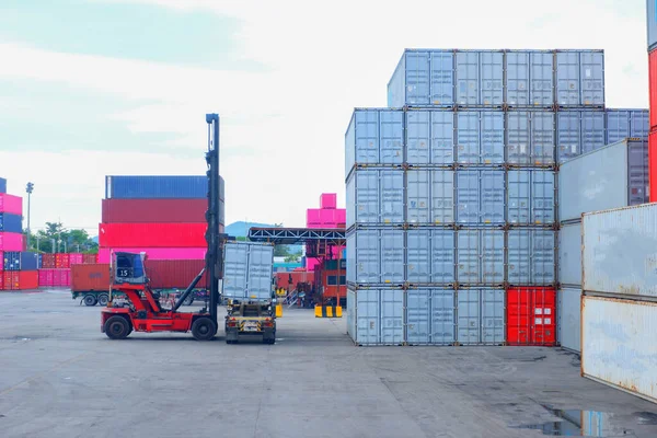 Container handlers Storage containers for import and export