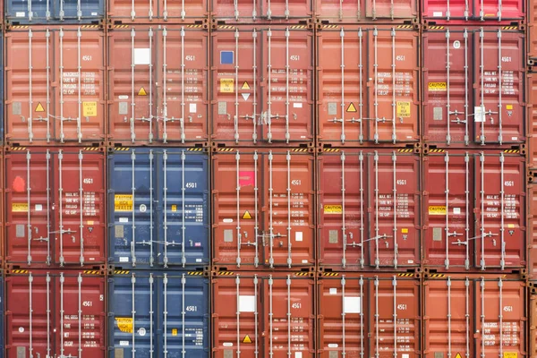 Hintergrund Der Verschiedenfarbigen Containerstapel Hafen — Stockfoto