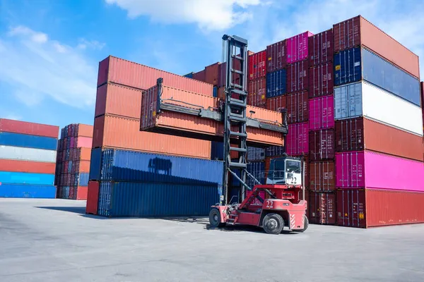 Containerschifffahrt Auf Dem Containerplatz — Stockfoto