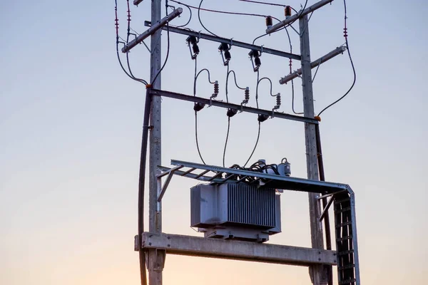 Shadow transformer and electric wire with soft focus