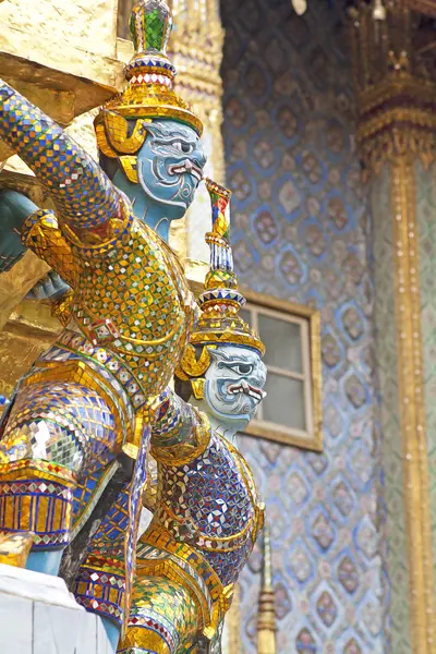 Gigant w wat phra Kaew w Bangkoku, bangkok. — Zdjęcie stockowe