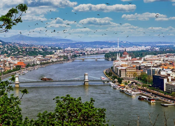 Мост Через Реку — стоковое фото