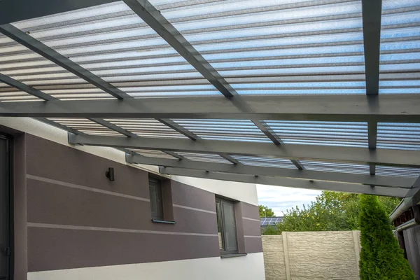 Polikarbonat garaj veya teras pergola çatısı