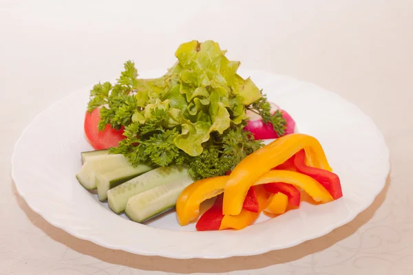 Salada com tomate e pimenta — Fotografia de Stock