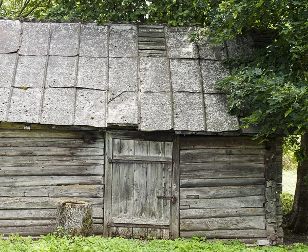 Vecchia casa in legno — Foto Stock