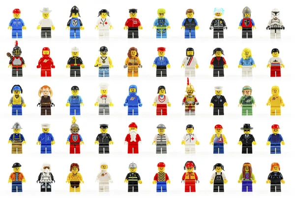 Een groep van vijftig verschillende lego mini cijfers — Stockfoto