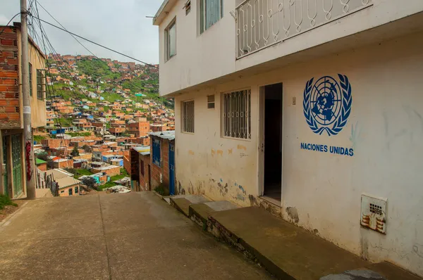 Verenigde Naties in een sloppenwijk — Stockfoto