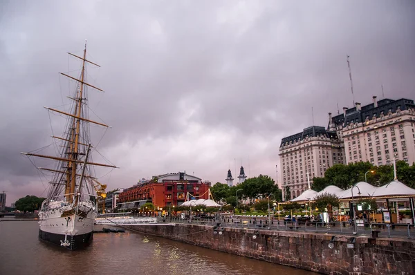 Old Ship and View of Puerto Madero — Stock Photo, Image