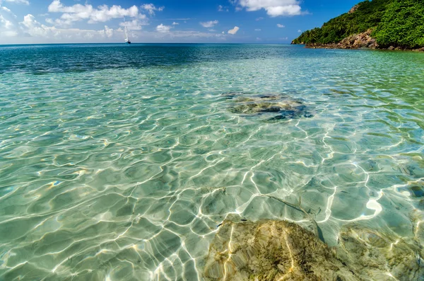 Klares karibisches Wasser — Stockfoto