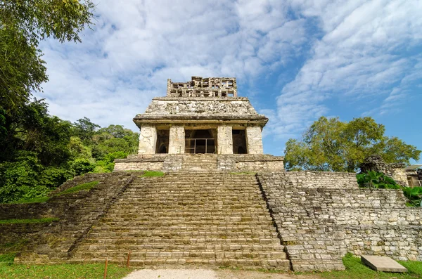 Palenque świątynia kroki — Zdjęcie stockowe