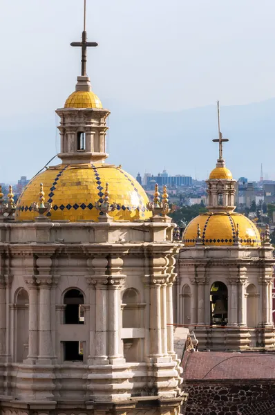 Torres de la Basílica —  Fotos de Stock