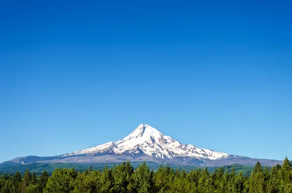 Hermoso monte. Capucha — Foto de Stock