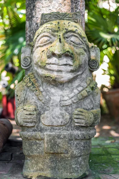 Estátua antiga — Fotografia de Stock