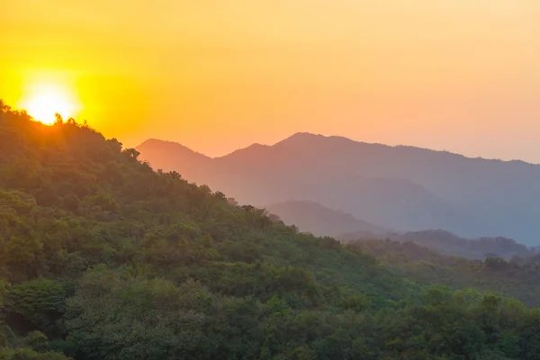 Tramonto sulle colline — Foto Stock