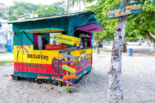 Kleurrijke strandbar — Stockfoto