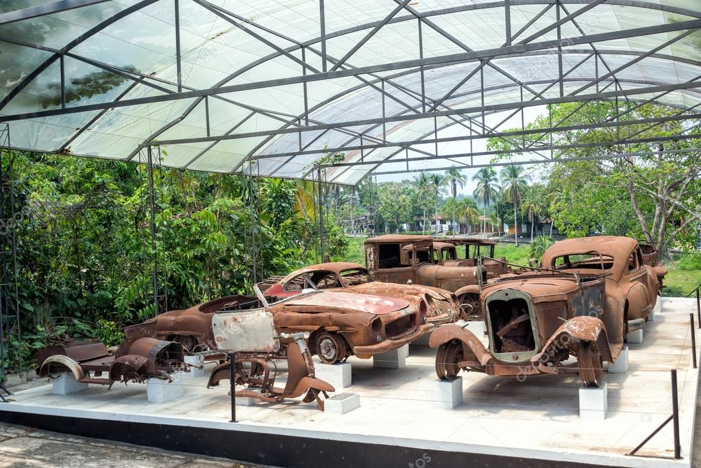 depositphotos_42797065-stock-photo-destr