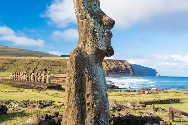 Moai en Ahu Tongariki — Foto de Stock