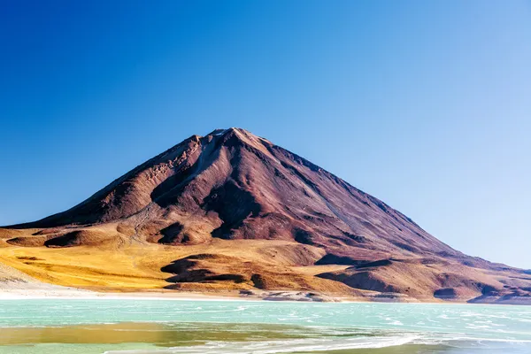 Vista del Volcán Licancabur — Foto de Stock